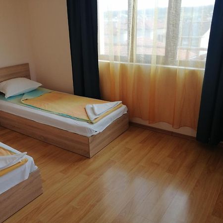 Дом Апостолови Sozopol Bilik gambar