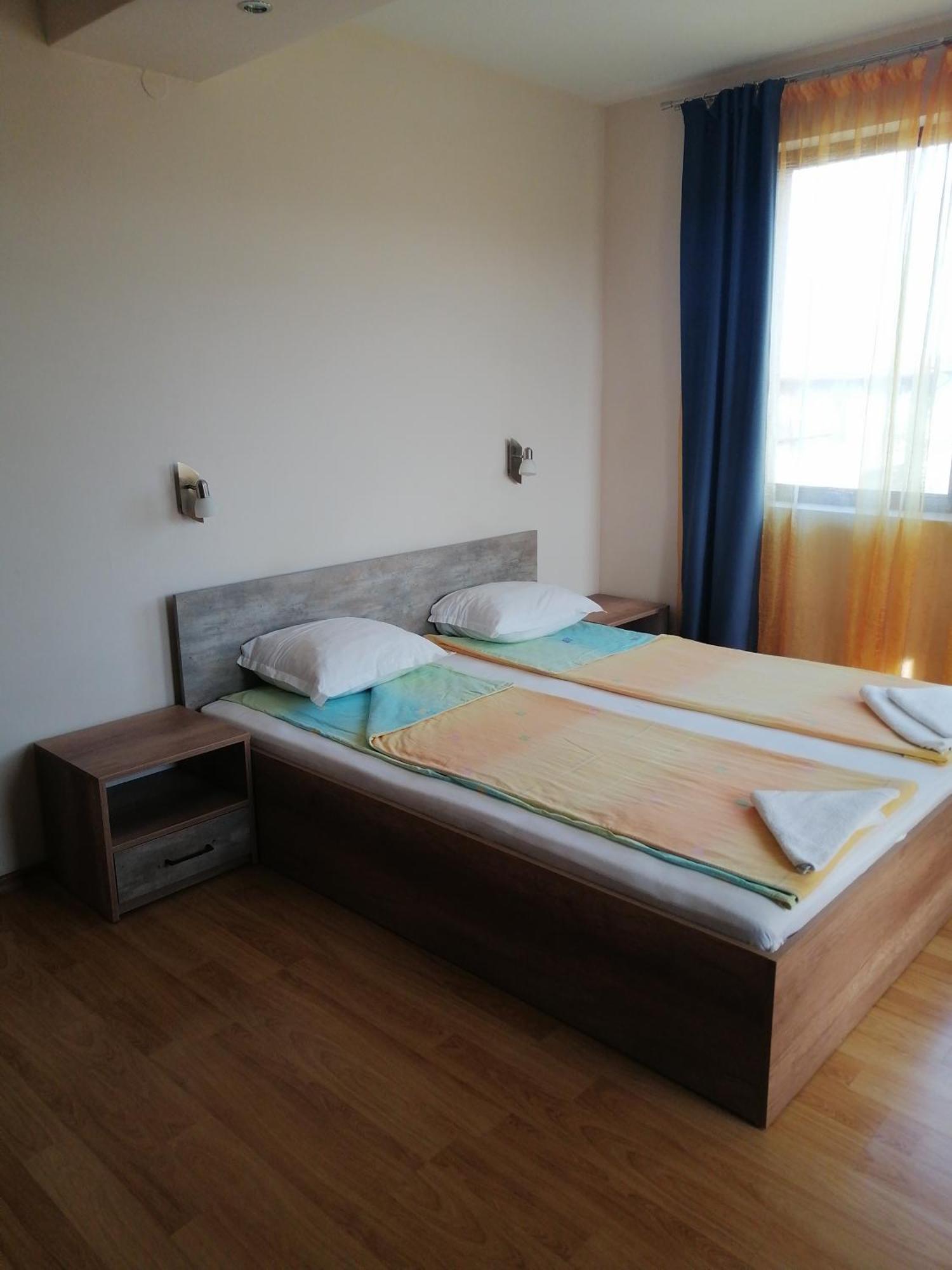 Дом Апостолови Sozopol Bilik gambar